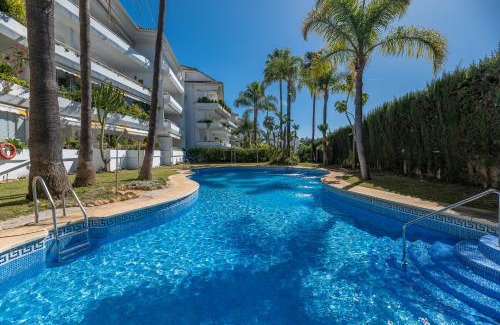 Guadalmina Apartment | Stunning Duplex by the Golf & Terrace by the beach