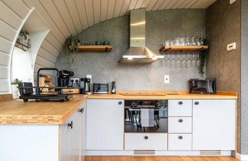 Heythrop Cabin | Stunning Eco-Retreat Pods in Old Chalford