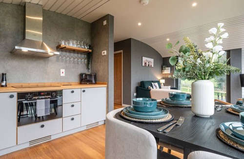 Heythrop Cabin | Stunning Eco-Retreat Pods in Old Chalford