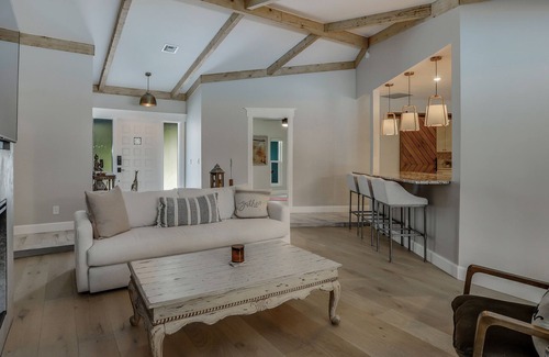 Cypress Lakes Estates House | Stunning escape with private saltwater pool, Peloton bike & central AC