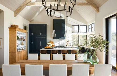 Glen Ellen House | Stunning Estate - 4BD All Ensuite with gardens, pool