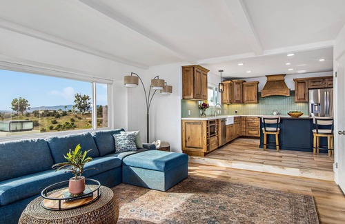 Fallbrook House | Stunning Fallbrook Retreat with Private Pool/Spa/Games Room/Fire Pit and More!