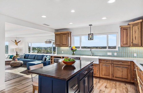 Fallbrook House | Stunning Fallbrook Retreat with Private Pool/Spa/Games Room/Fire Pit and More!