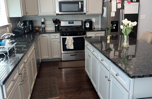 South Gate House | Stunning four-bedroom town home located in Millersville