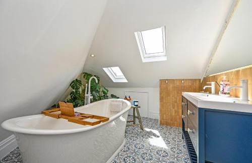 Roath House | Stunning four bedroom Cardiff house