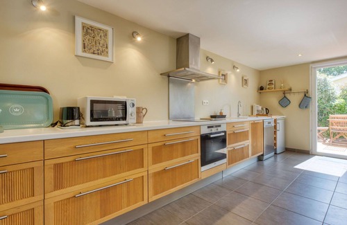 Vensac Villa | Stunning private villa for 10 guests with private pool, WIFI, TV, terrace and parking