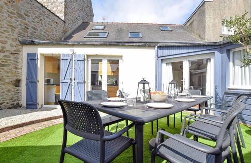 Saint-Vaast-la-Hougue House | Stunning home in Saint-Vaast-la-Hougue