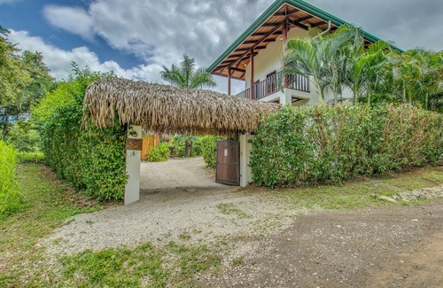 Playa Guiones House | Stunning & Fully-Equipped Beach Pad - 5 BR Suites, Pool & 4 Minute Walk to Beach
