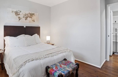 South Gate House | Stunning Furnished Modern Home