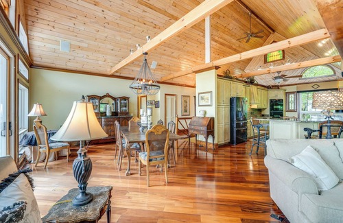 Hiawassee House | Stunning Hiawassee Hideaway w/Impeccable Views!