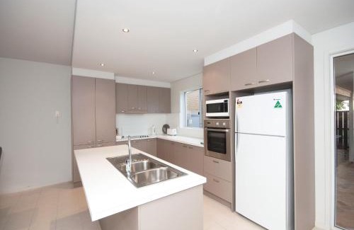 Tea Gardens House | Stunning Holiday Townhouse