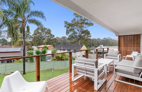 Surf Beach House | Stunning home 350 metres from the beach.