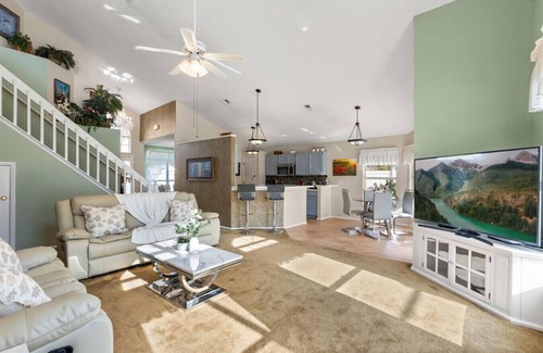 Lindfields Villa | Stunning Home 4bdrms Near Disney