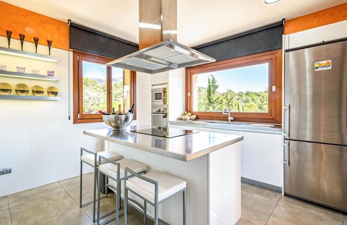 Mancor de la Vall House | Stunning home in Mancor de la Vall