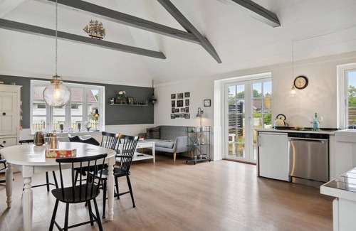 Aalbaek House | Stunning home in ålbæk with kitchen
