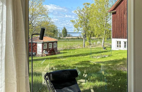 Adelso House | Stunning home in Adelsö with kitchen