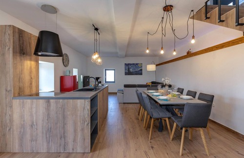 Ledenice House | Stunning home in Bater