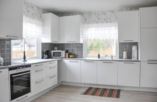 Ed House | Stunning home in Ed with kitchen
