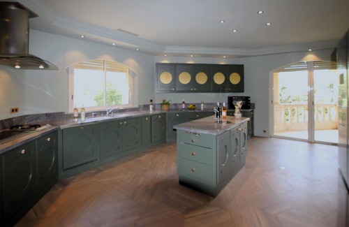 Suze-la-Rousse House | Stunning home in Suze la Rousse
