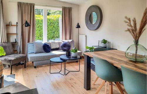 Heinkenszand House | Stunning Home In Heinkenszand With Wifi