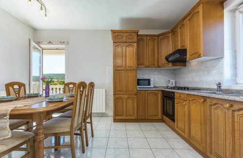 Kapelica House | Stunning home in Kapelica with WiFi