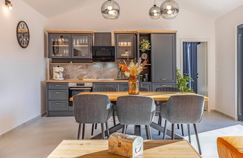 Kavran House | Stunning home in Kavran
