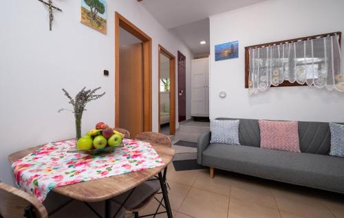 Kavran House | Stunning Home In Kavran With Wifi