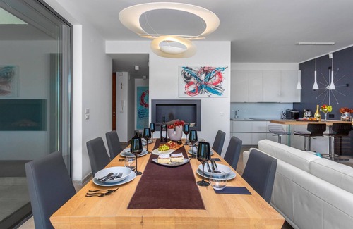 Marsici House | Stunning home in Malinska