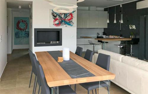 Marsici House | Stunning Home In Malinska
