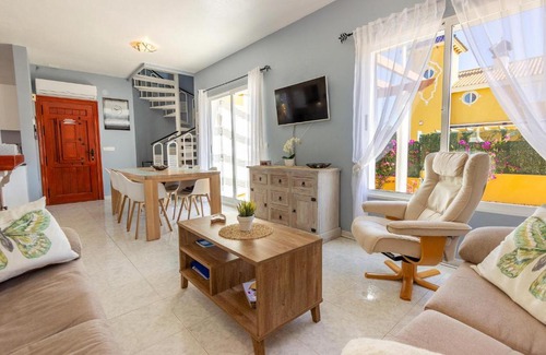 Mazarron House | Stunning Home In Mazarrón With Kitchen