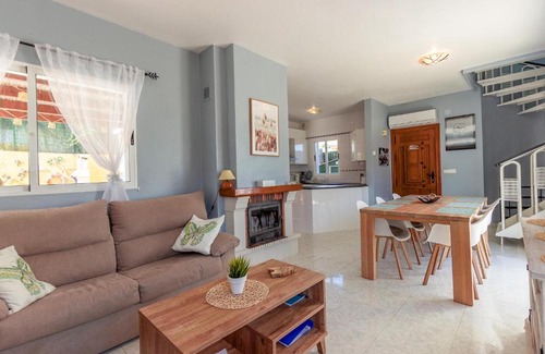 Mazarron House | Stunning Home In Mazarrón With Kitchen