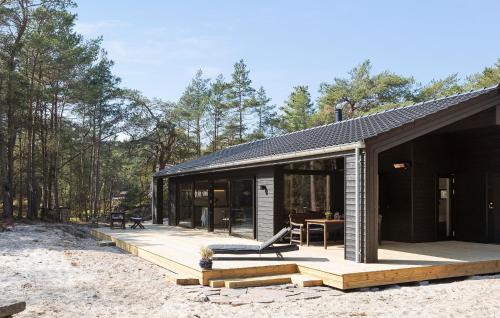 Dueodde House | Stunning Home In Nexø With Wifi