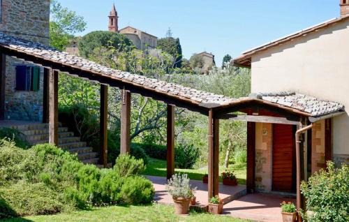 Paciano House | Stunning Home In Paciano With Kitchen