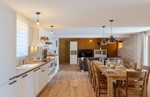 Sveti Lovrec House | Stunning home in Porec