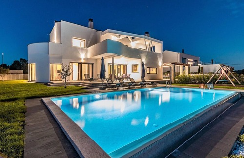 Visnjan House | Stunning home in Porec with sauna