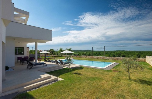Visnjan House | Stunning home in Porec with sauna