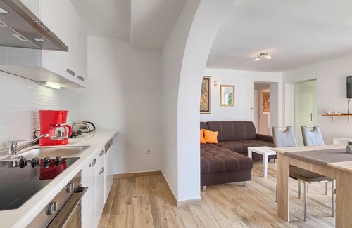 Valtura House | Stunning home in Pula
