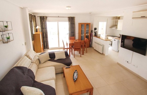 Roldan House | Stunning home in Roldán with kitchen