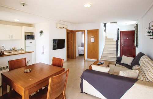 Roldan House | Stunning home in Roldán with kitchen
