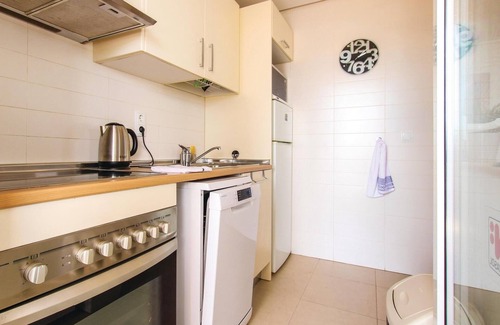 Roldan House | Stunning home in Roldán with kitchen