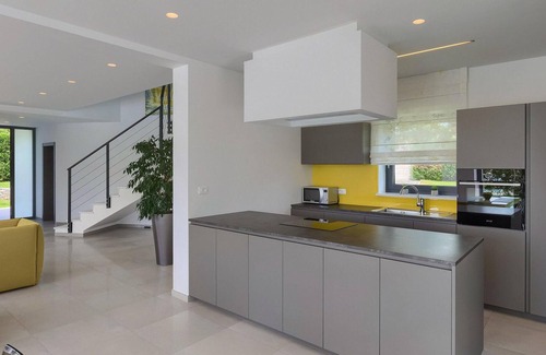 Kringa House | Stunning home in Tinjan with sauna