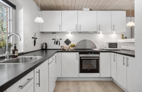 Husby House | Stunning home in Ulfborg with sauna