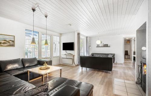 Øby House | Stunning Home In Ulfborg With Sauna