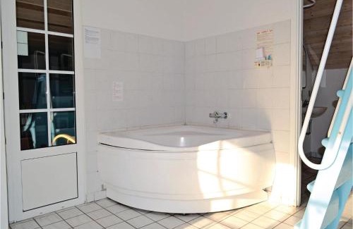 Øhuse House | Stunning Home In Ulfborg With Sauna