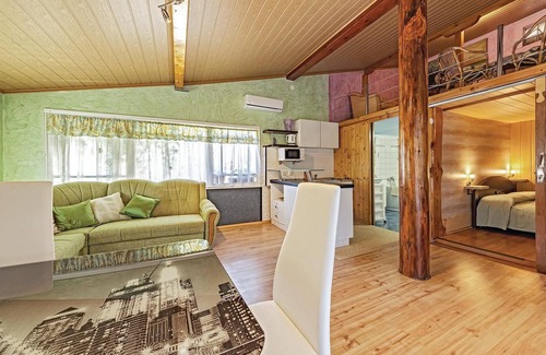 Valtura House | Stunning home in Valtura with WiFi