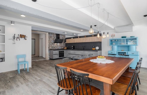 Valtura House | Stunning home in Valtura