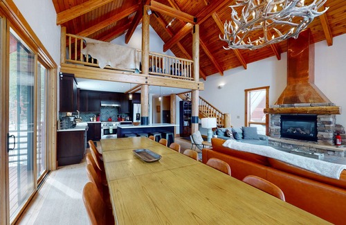 Big Sky Ski Chalet | Stunning home near slopes with 3 decks, hot tub & 2 kitchens - dog-friendly