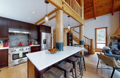 Big Sky Ski Chalet | Stunning home near slopes with 3 decks, hot tub & 2 kitchens - dog-friendly