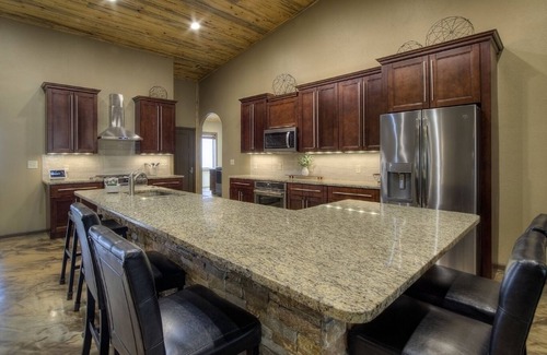 Hermosa House | Stunning home on 7 acres with 5400sf of indoor/outdoor living space