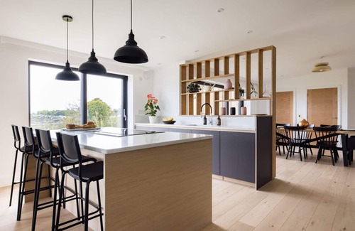 Bath House | Stunning Home With Garden Panoramic Views